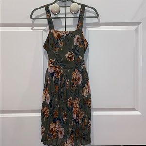 target brand floral above the knee dress